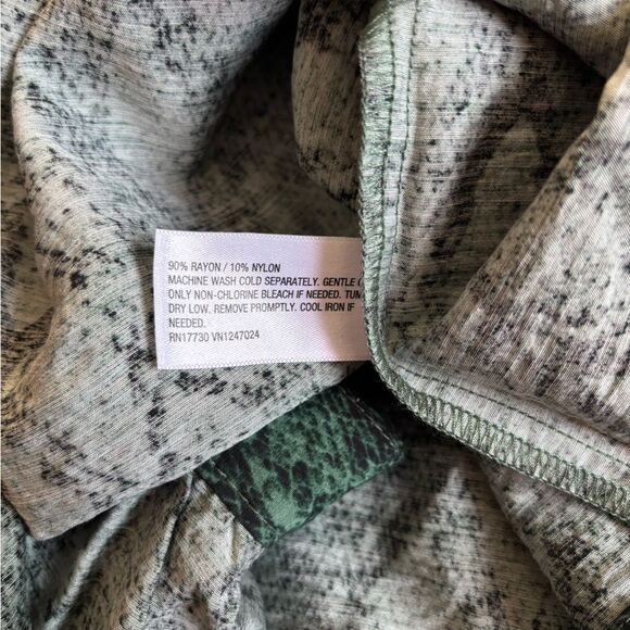 Ava and Viv Green Snake Print Skirt NWOT - Picture 4 of 4